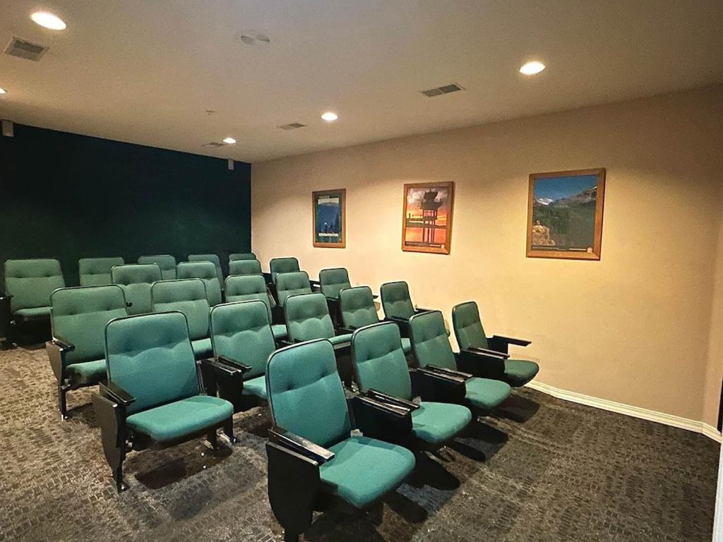 Sunago Suites Брэнсон Экстерьер фото